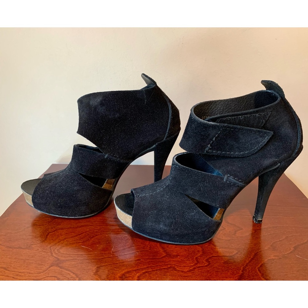 Pedro Garcia Suede Peep Toe Bootie/Platform Heels - Picture 3 of 7